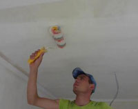 Подготовка поверхности потолка под поклейку обоев